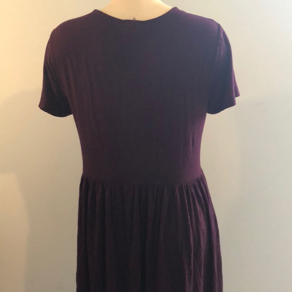 Women’s plus size 0X. Sexy maroon, flowy dress - Picture 6 of 6